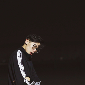 主播户外勾塔路人直播平台
